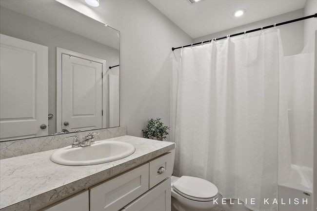Bathroom 2 | Image 28