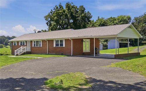 3438 E Pine Street, Mount Airy, NC, 27030 | Card Image