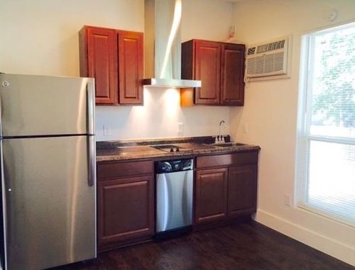 c-1810 Newton St, Austin, TX, 78704-4226 | Card Image