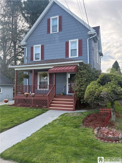 28 Cole Ave, Jamestown, NY, 14701-8306 | Card Image