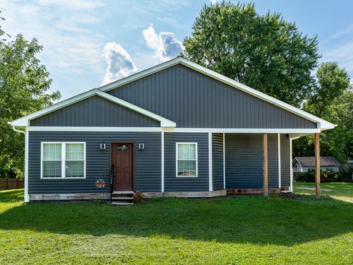 16 Grove St, Bristol, IL, 60512-3100 | Card Image