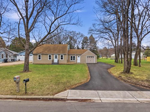 8781 Griggs Ave, Circle Pines, MN, 55014-3729 | Card Image