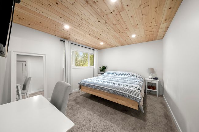 26421 Cunningham Ave, House other with 4 bedrooms, 3 bathrooms and 10 parking in Maple Ridge BC | Image 7