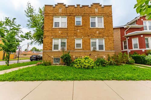 gc-5510 W Barry Avenue, Chicago, IL, 60641 | Card Image