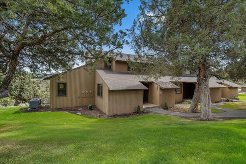 1970 Redtail Hawk Dr, Redmond, OR, 97756-6539 | Card Image