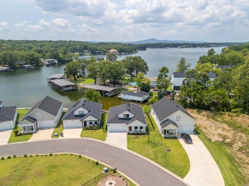 165 Clearwater Cv, Hot Springs, AR, 71901-7964 | Card Image