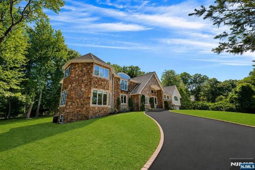 252 Mabel Pl, Franklin Lakes, NJ, 07417-3009 | Card Image