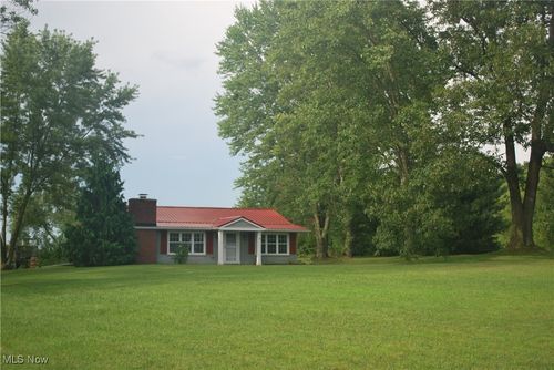 6773 Georgetown St Ne, East Canton, OH, 44730-1915 | Card Image