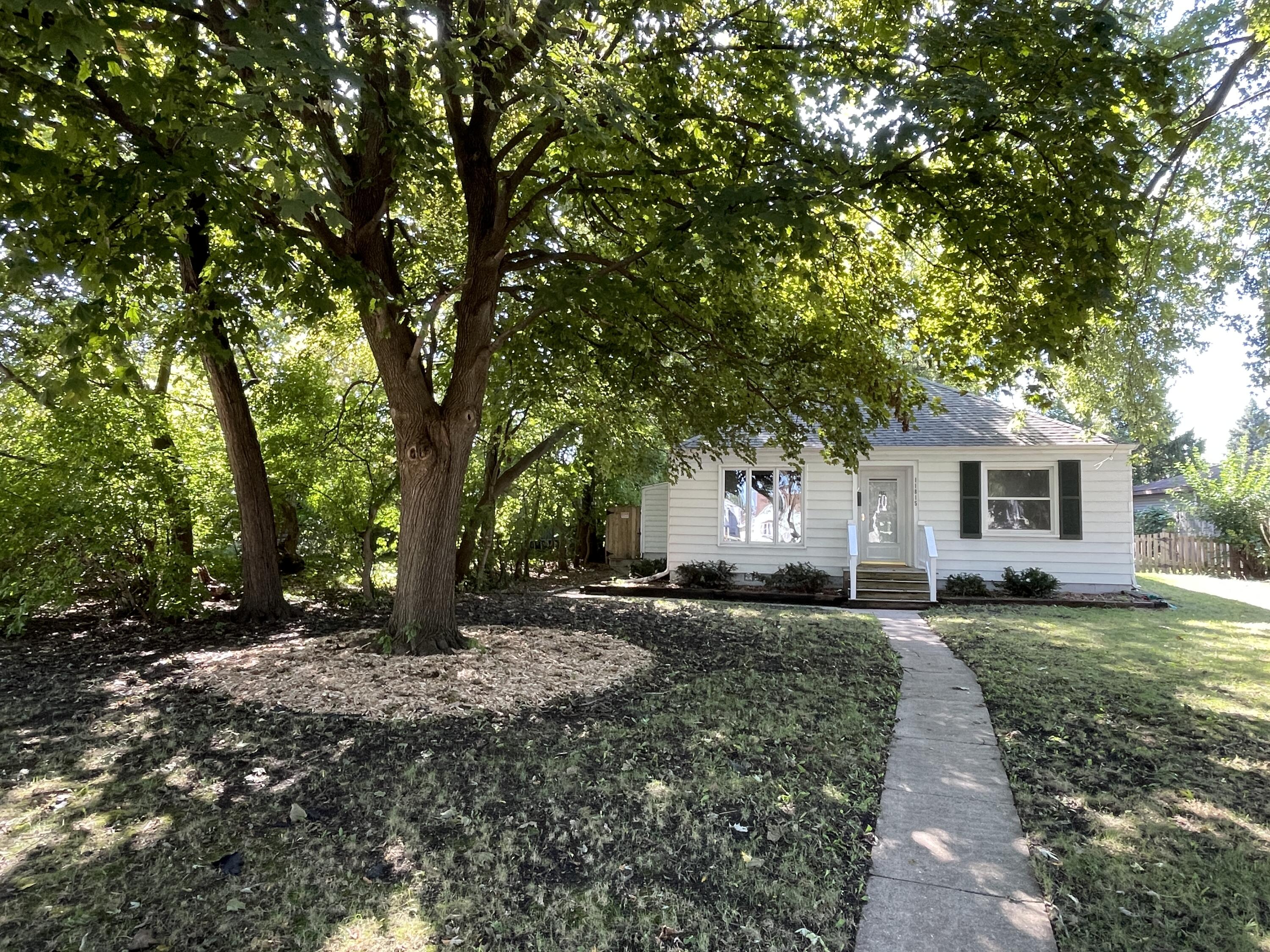 Rainbow Ave, Milwaukee, WI 53214