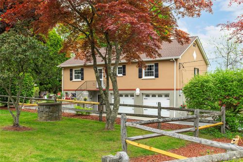 33 Arbor Ln, Brewster, NY, 10509-2522 | Card Image