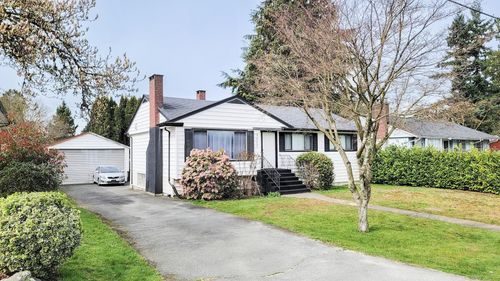 9865 128a Street, Surrey, BC, V3T3E2 | Card Image