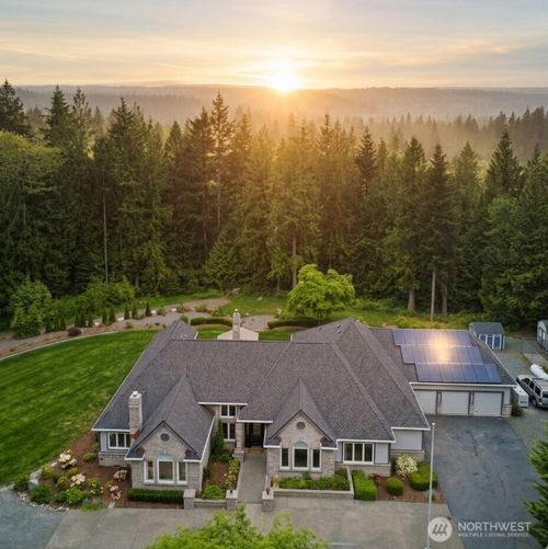 28726 Se 43rd Pl, Fall City, WA, 98024-7004 | Card Image