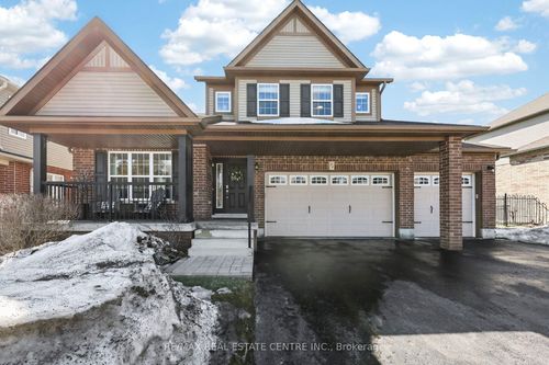 14 Sandringham Cir, Orangeville, ON, L9W0A5 | Card Image