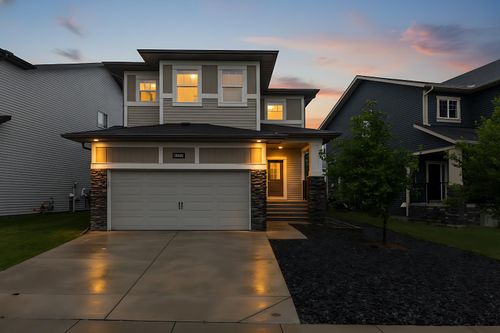 262 Hillcrest Hts Sw, Airdrie, AB, T4B3Z2 | Card Image