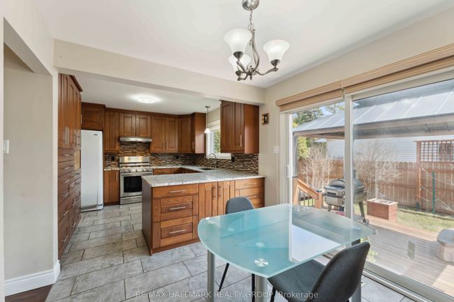 1426 Larkhaven Cres, House other with 3 bedrooms, 4 bathrooms and 4 parking in Orleans ON | Image 8