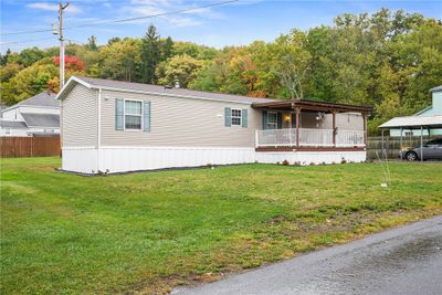 168 Water St, House other with 3 bedrooms, 2 bathrooms and 2 parking in Jenner Twp PA | Image 2