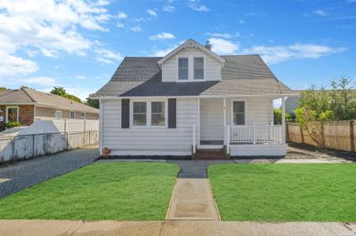 2 Andrew Avenue, House other with 3 bedrooms, 1 bathrooms and null parking in Islip Terrace NY | Image 1