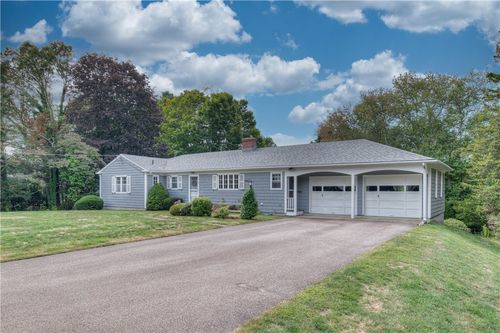 4 Birch Dr, Westerly, RI, 02891-3308 | Card Image