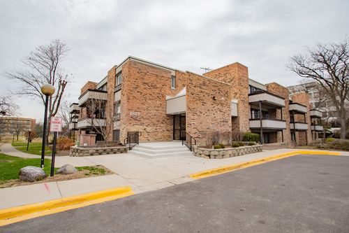 apt-109-1813 Hemlock Pl, Schaumburg, IL, 60173-4229 | Card Image