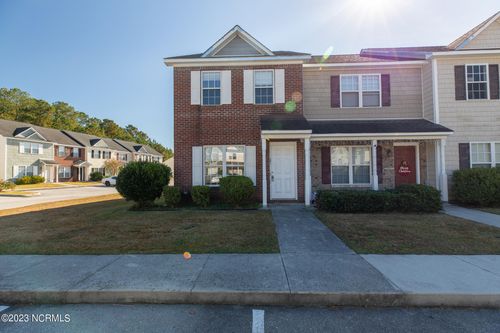401 Springwood Dr, Jacksonville, NC, 28546-9664 | Card Image