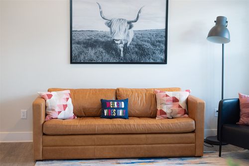 202-930 S Eagle Street, Fredericksburg, TX, 78624 | Card Image