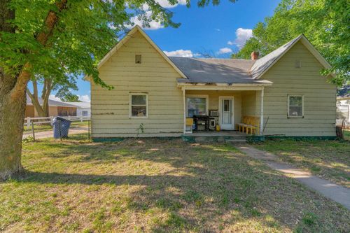 215 W C Ave, Kingman, KS, 67068-1316 | Card Image