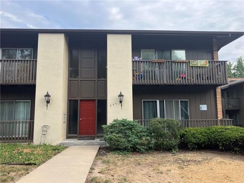 unit-e-449 W 104th St, Kansas City, MO, 64114-4638 | Card Image