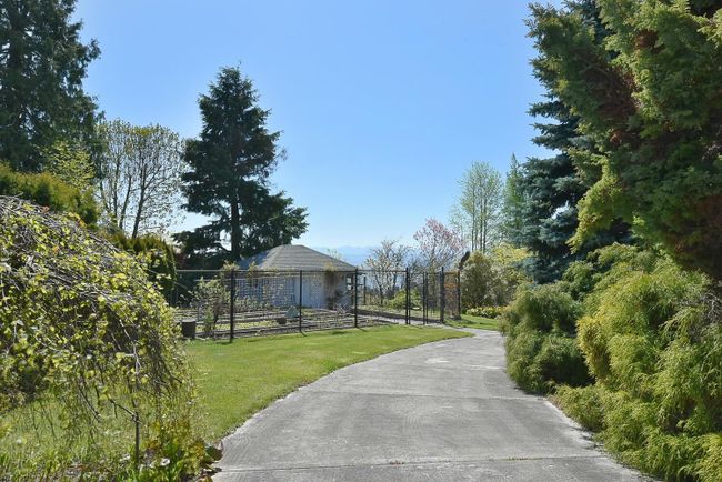 375 Vernon Place, House other with 5 bedrooms, 4 bathrooms and 5 parking in Gibsons BC | Image 40
