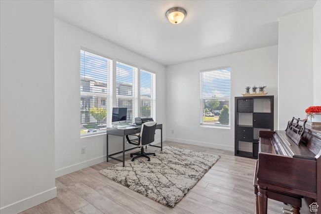 Flex area perfect for office, music room or play area | Image 11