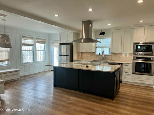 201 Hopkins St, Neptune Beach, FL, 32266-4824 | Card Image