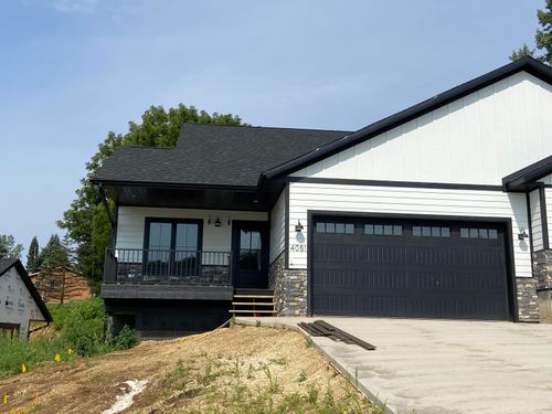 4051 Brooke Elizabeth Dr, Onalaska, WI, 54650-8705 | Card Image