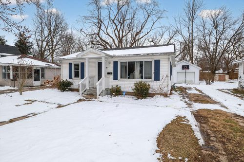 208 Sherwood St, Dowagiac, MI, 49047-1538 | Card Image