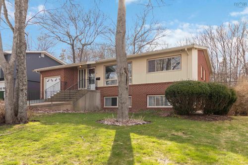 71 Woodward Cres, Halifax, NS, B3M1J6 | Card Image