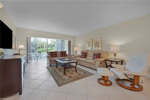 apt-c4-215 Cypress Way, NAPLES, FL, 34110-1270 | Card Image