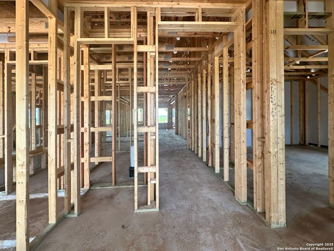 12915 Spur Holw, House other with 3 bedrooms, 3 bathrooms and null parking in Schertz TX | Image 17