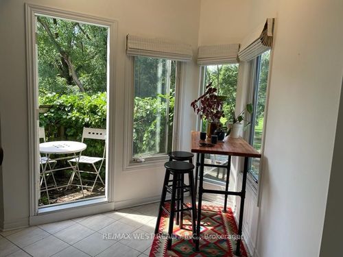 2-180 Bain Ave, Toronto, ON, M4K1G1 | Card Image