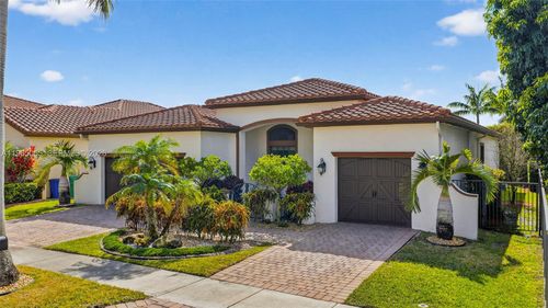 8782 Nw 41st St, Hollywood, FL, 33024-8749 | Card Image