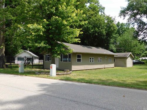 9716 S 750 W, Claypool, IN, 46510-9363 | Card Image