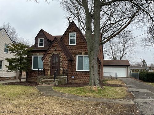 2745 Wagar Rd, Rocky River, OH, 44116-3321 | Card Image