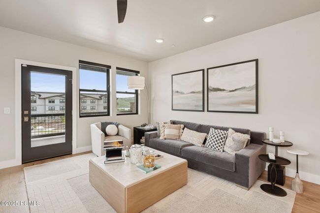 102 - 1121 W Vos Cir, Condo with 3 bedrooms, 2 bathrooms and null parking in Heber City UT | Image 5