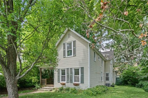 163 Beech St, Berea, OH, 44017-2007 | Card Image