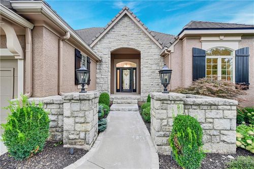 16720 S Country Club Dr, Village Of Loch Lloyd, MO, 64012-4124 | Card Image