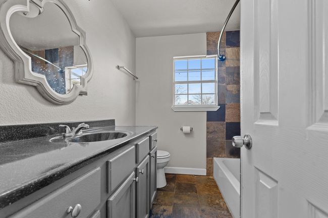 Roomy Bathroom | Image 15