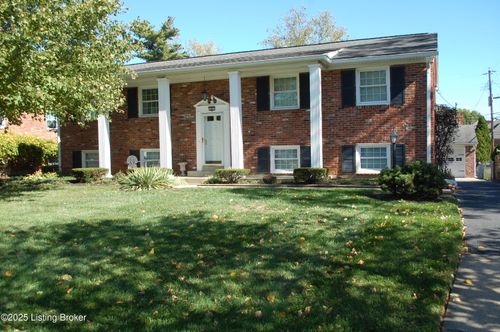 803 Vannah Ave, Louisville, KY, 40223-2746 | Card Image