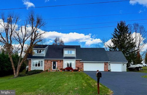 752 Panorama Dr, MARTINSBURG, WV, 25403-6650 | Card Image