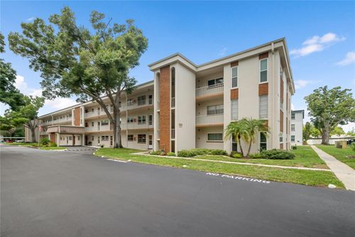 109-5880 38th Avenue N, ST PETERSBURG, FL, 33710 | Card Image