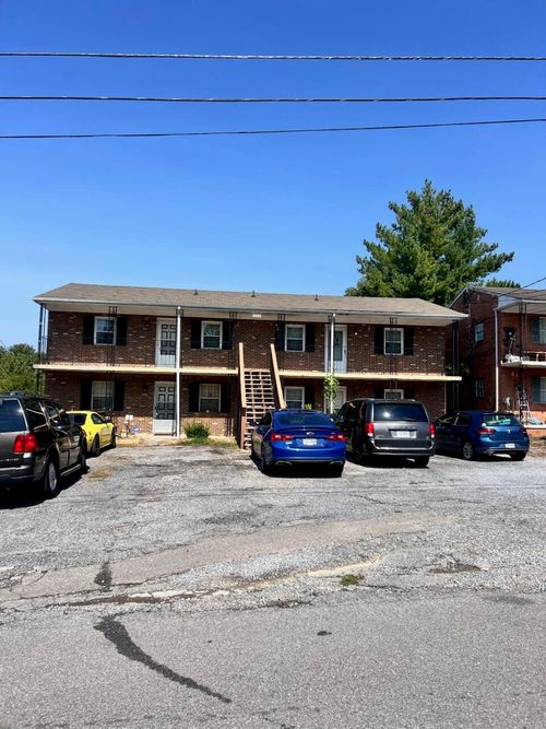 2126 Carvin St Ne, Roanoke, VA, 24012-8434 | Card Image