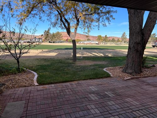 952 W Bloomington Dr S, St. George, UT, 84790-7500 | Card Image