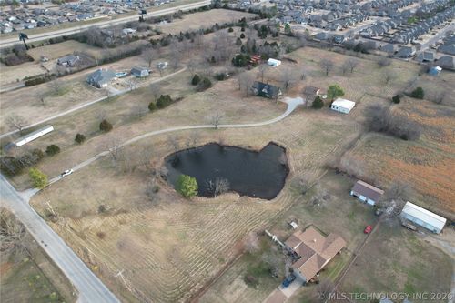 10917 W 33rd Avenue W, Jenks, OK, 74037 | Card Image