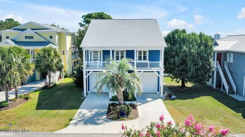 822 Cutter Ct, Kure Beach, NC, 28449-4901 | Card Image